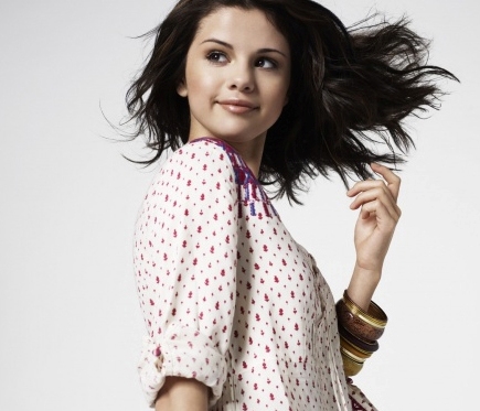 selena-gomez-retro-glamorrous-photo-shoot-1.jpg